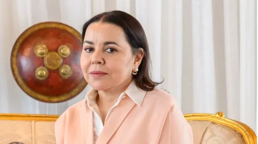 الأميرة للا أسماء تزور أول مطبخ مركزي في رواندا لتقديم وجبات للمرضى الأكثر عوزا